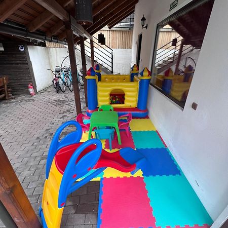 Vila Swe Sar Hotel Curtea de Argeş Екстериор снимка