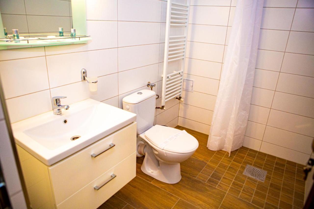 Vila Swe Sar Hotel Curtea de Argeş Екстериор снимка