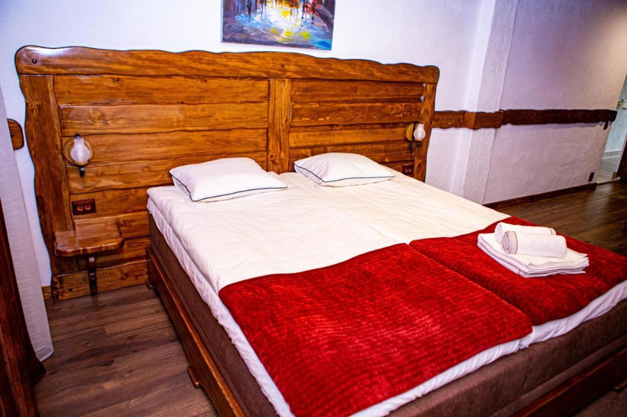 Vila Swe Sar Hotel Curtea de Argeş Екстериор снимка