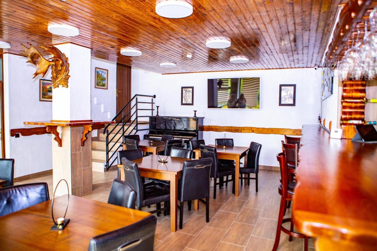 Vila Swe Sar Hotel Curtea de Argeş Екстериор снимка