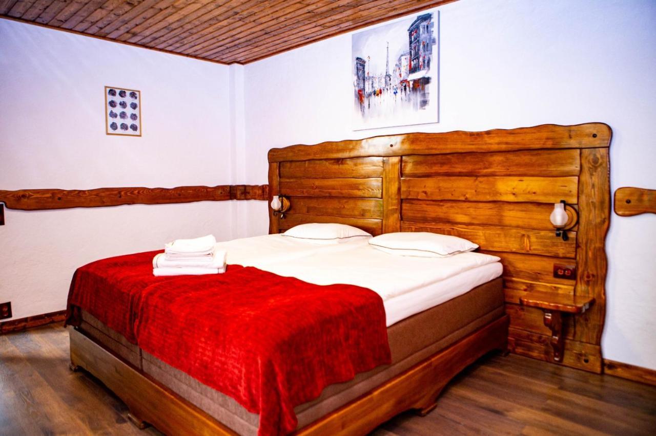 Vila Swe Sar Hotel Curtea de Argeş Екстериор снимка