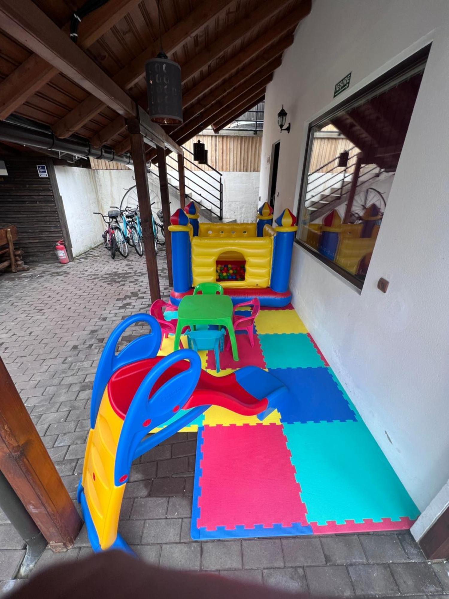 Vila Swe Sar Hotel Curtea de Argeş Екстериор снимка